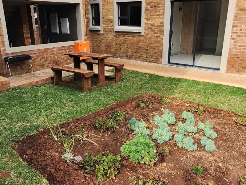 3 BEDROOM MORDEN SECTIONAL TITLE IN BRAKPAN KENLEAF.... - Photo 6