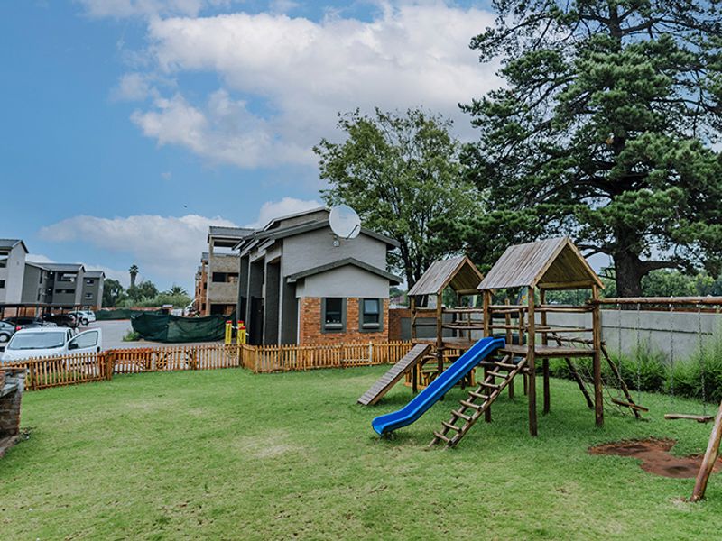 3 BEDROOM MORDEN SECTIONAL TITLE IN BRAKPAN KENLEAF.... - Photo 3