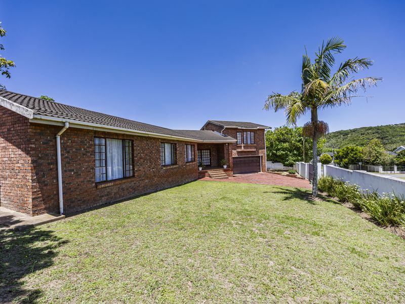Charming Face brick Family Home in Abbotsford, East London - Photo 3