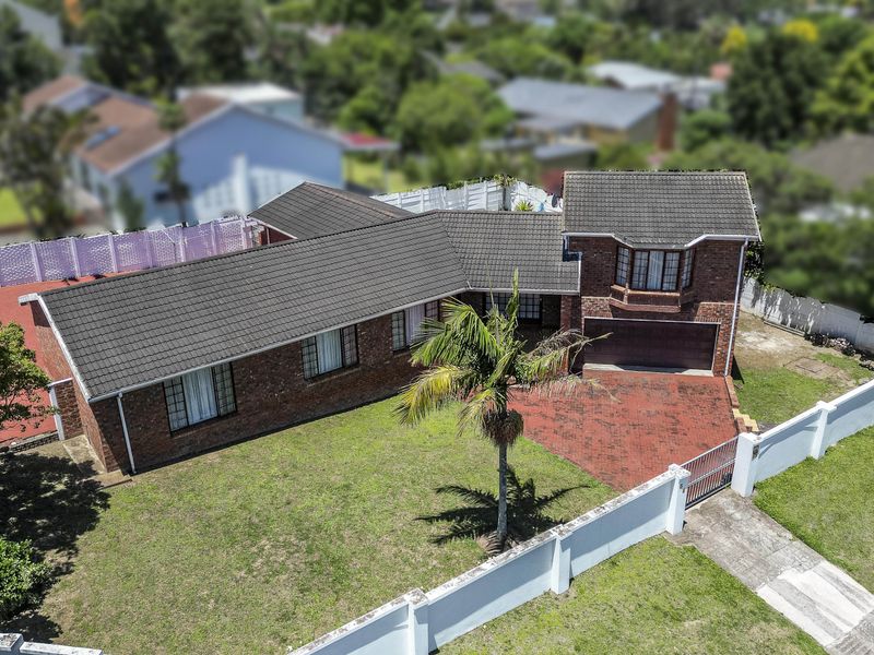 Charming Face brick Family Home in Abbotsford, East London - Photo 2