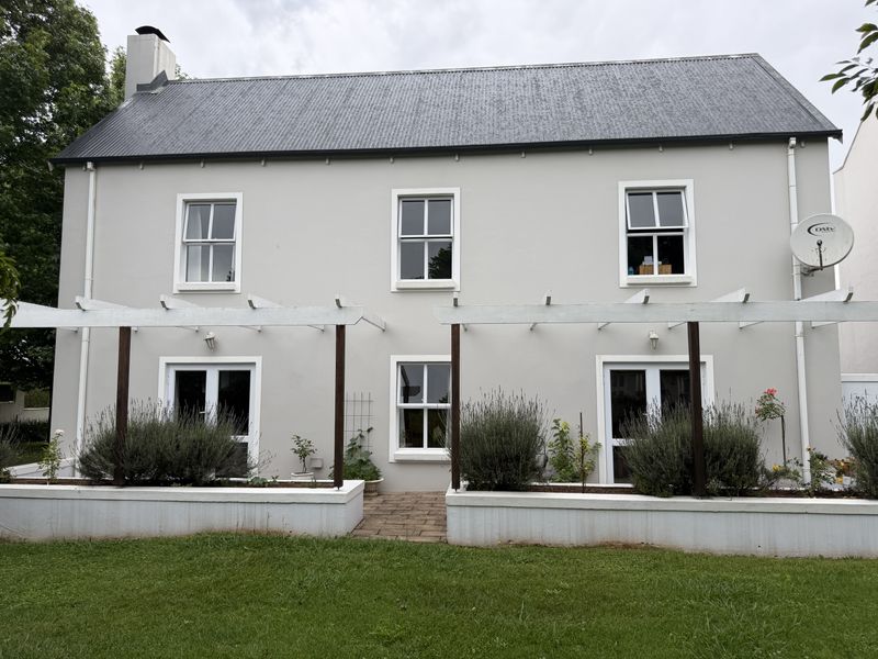 Modern Double-Storey Home in Garlington Estate – Lock-Up-and-Go Living at Its Best - Photo 2