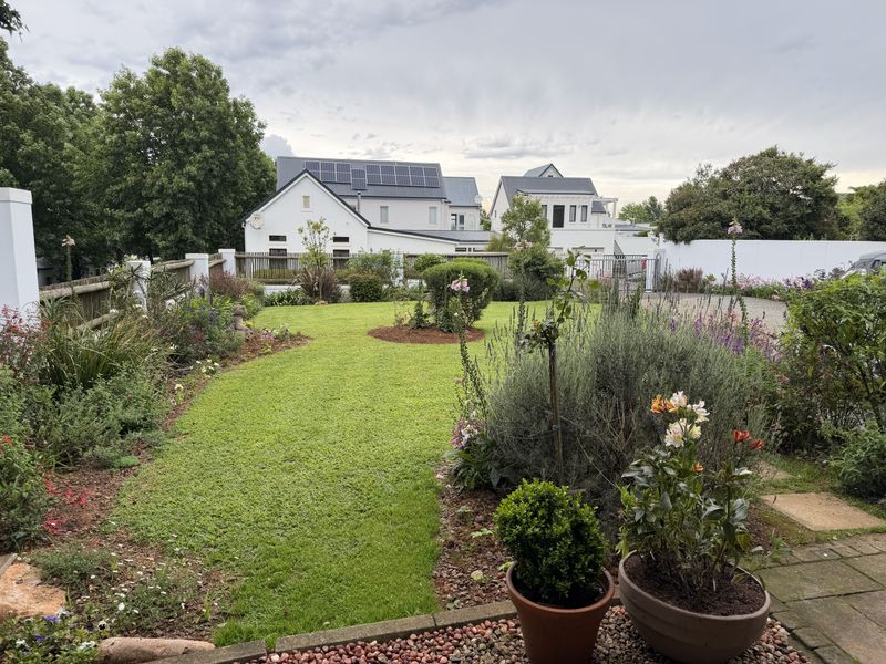 Modern Double-Storey Home in Garlington Estate – Lock-Up-and-Go Living at Its Best - Photo 6