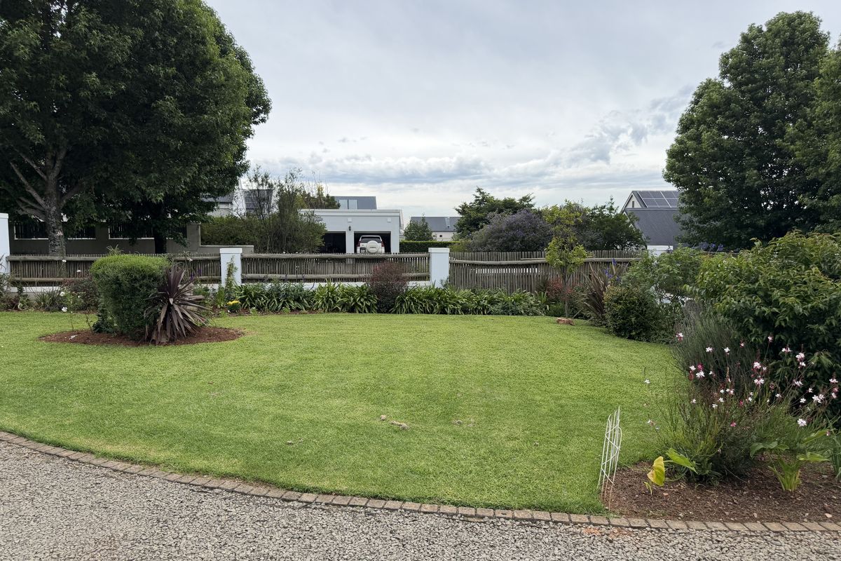 Modern Double-Storey Home in Garlington Estate – Lock-Up-and-Go Living at Its Best - Photo 4