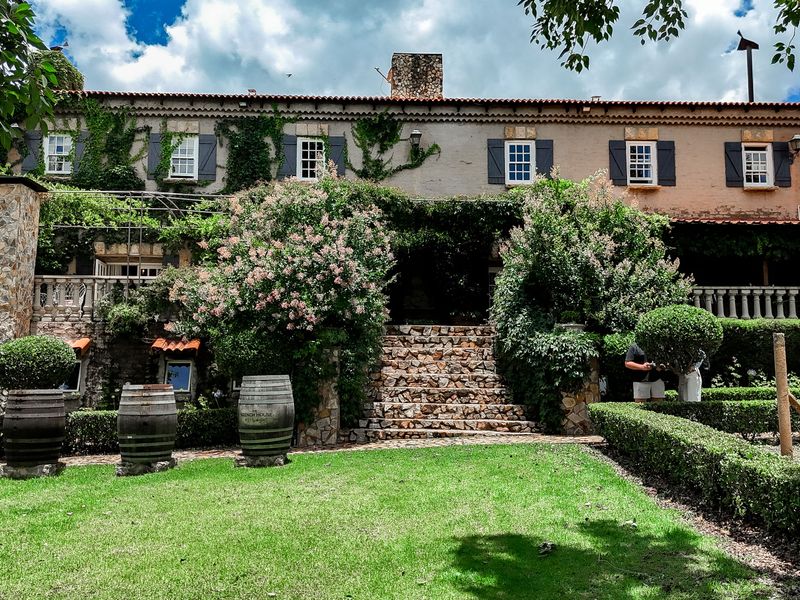 Authentic French Home - Photo 4