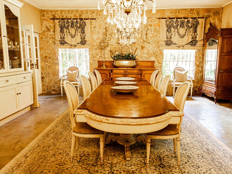 Authentic French Home - Photo 10