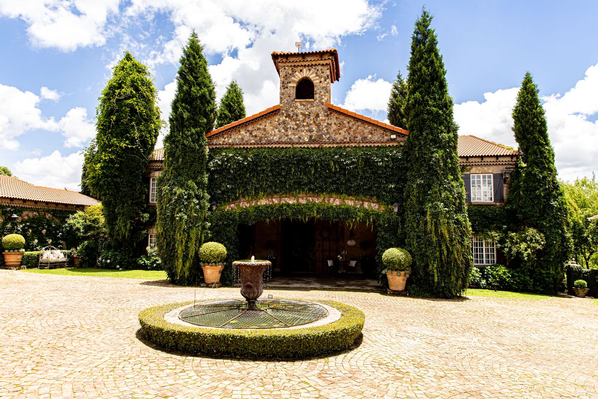 Authentic French Home - Photo 2