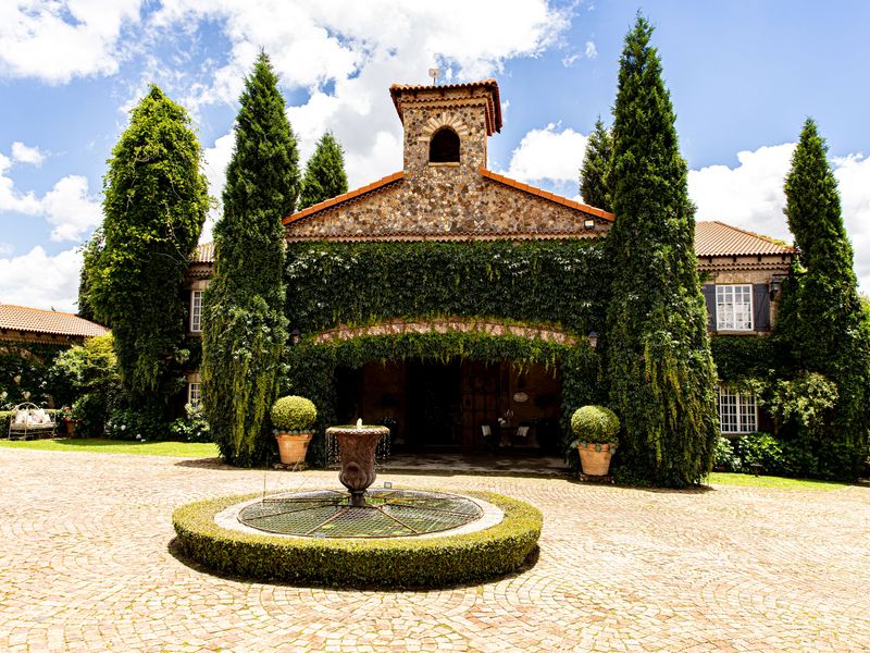 Authentic French Home - Photo 2