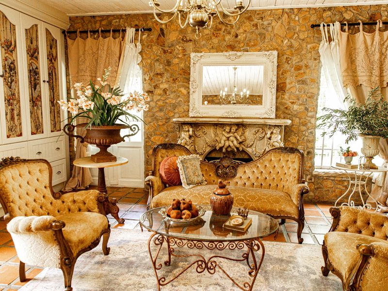 Authentic French Home - Photo 9