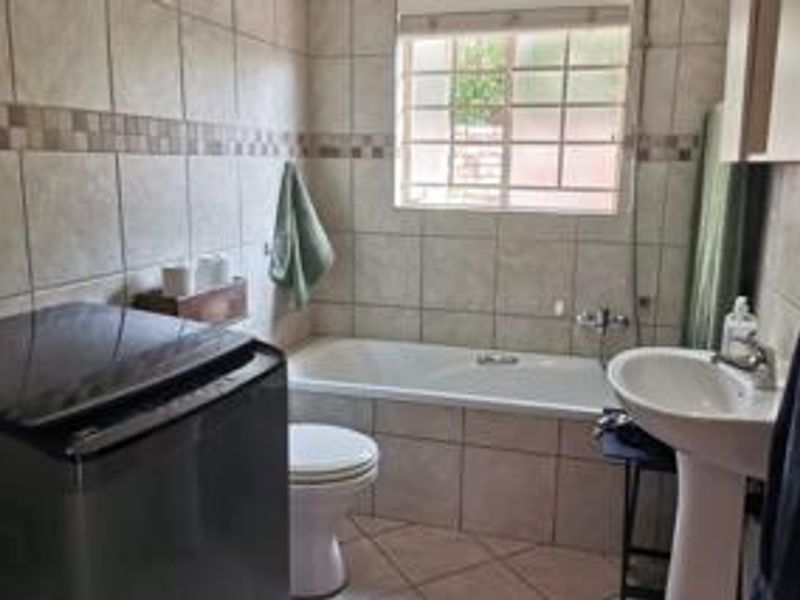 EXCELLENT INVESTMENT OPPORTUNITY. - Photo 5