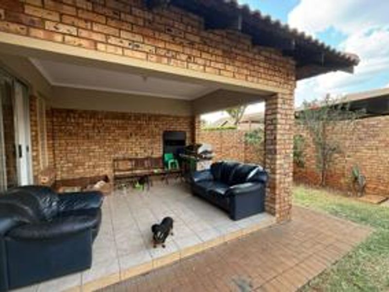 EXCELLENT INVESTMENT OPPORTUNITY. - Photo 3