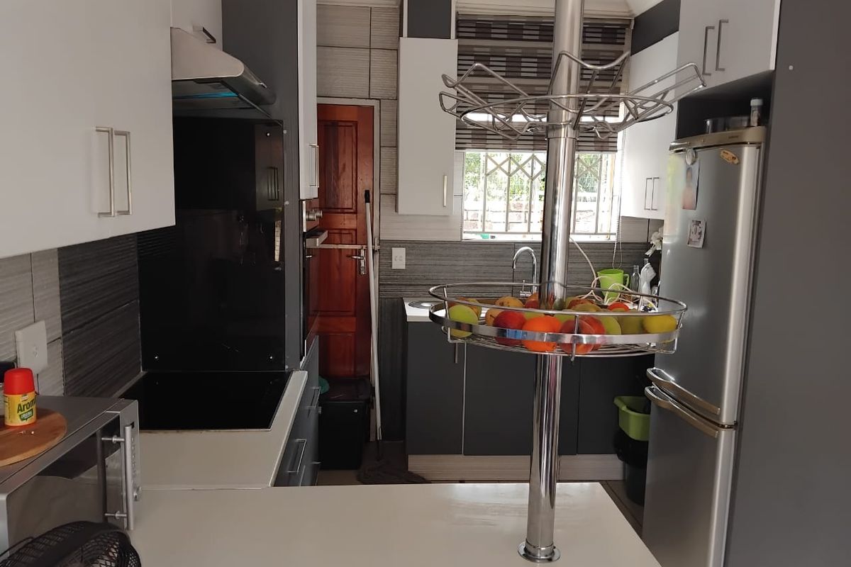 Charming  3 bedroom house for  sale in The Orchards!!! - Photo 5