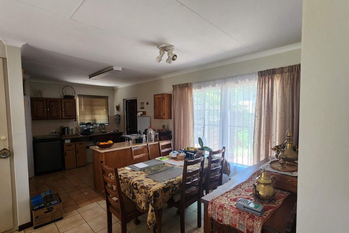 Comfortable 3 Bedroom Family Home in Doornpoort. - Photo 5