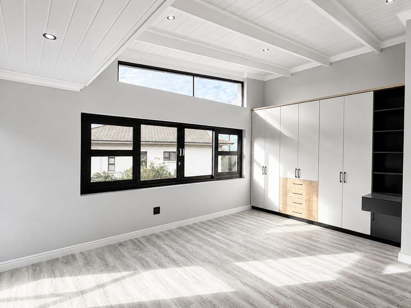 Brand-New Modern Home for Sale in Linkside, Mossel Bay - Photo 8