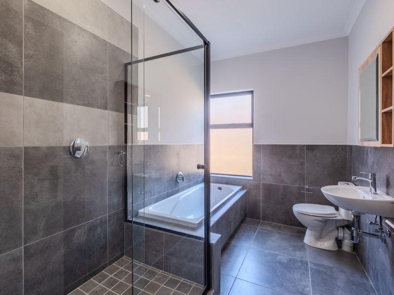 Modern Living in a Charming Westbrook Neighbourhood - Photo 10