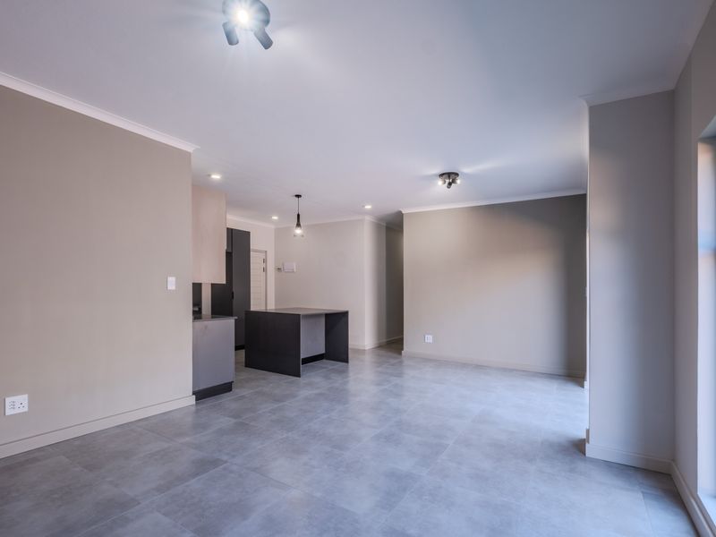 Modern Living in a Charming Westbrook Neighbourhood - Photo 5