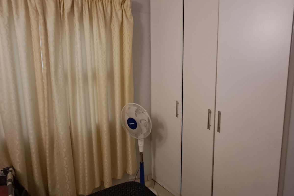 2 Bedroom sectional title unit - Photo 5