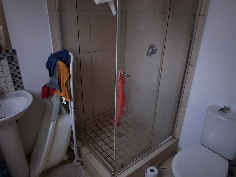 2 Bedroom sectional title unit - Photo 9