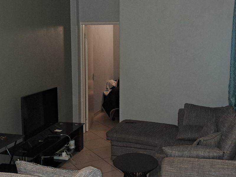 2 Bedroom sectional title unit - Photo 7