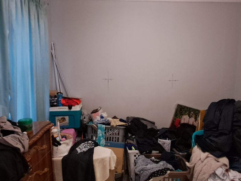 2 Bedroom sectional title unit - Photo 4