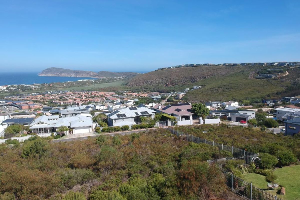 A Rare Elevated Stand With Unmatched Views - Photo 2