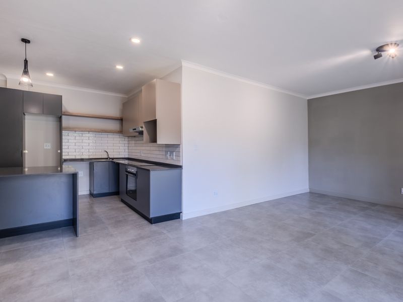 Modern Living in a Charming Westbrook Neighbourhood - Photo 9