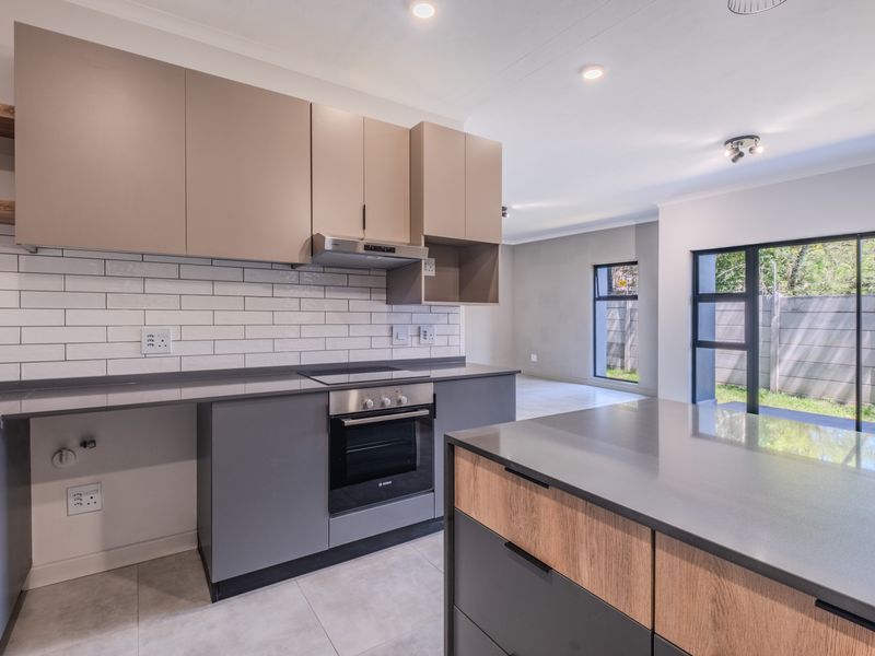 Modern Living in a Charming Westbrook Neighbourhood - Photo 8