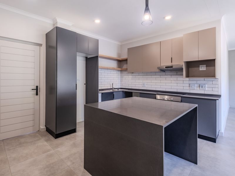 Modern Living in a Charming Westbrook Neighbourhood - Photo 7