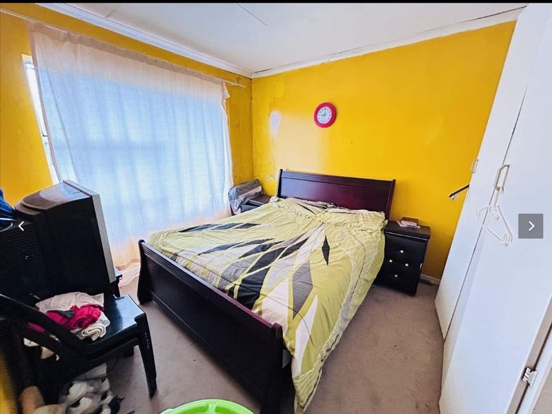 "Modern and Spacious Family Home for Sale in Berlin - Photo 5