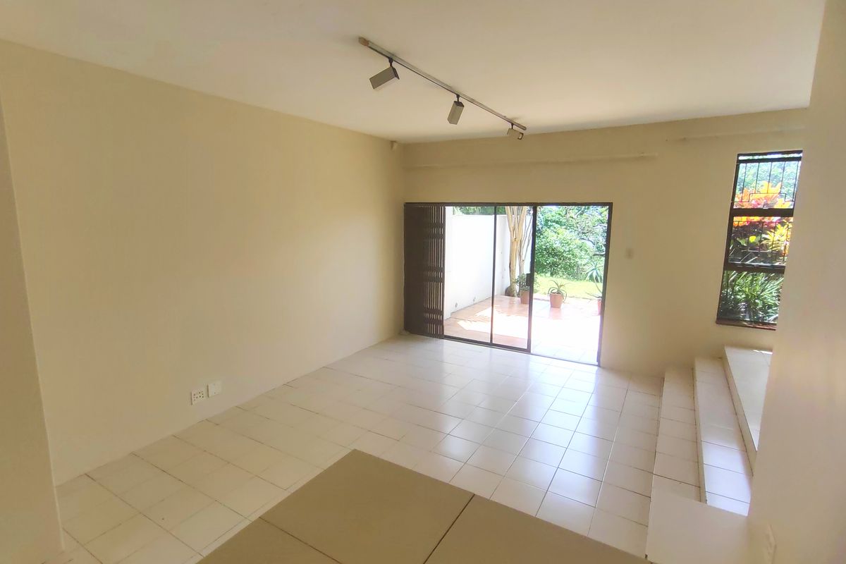 Spacious 3 Bedroom Townhouse With Views – Umgeni Park - Photo 5