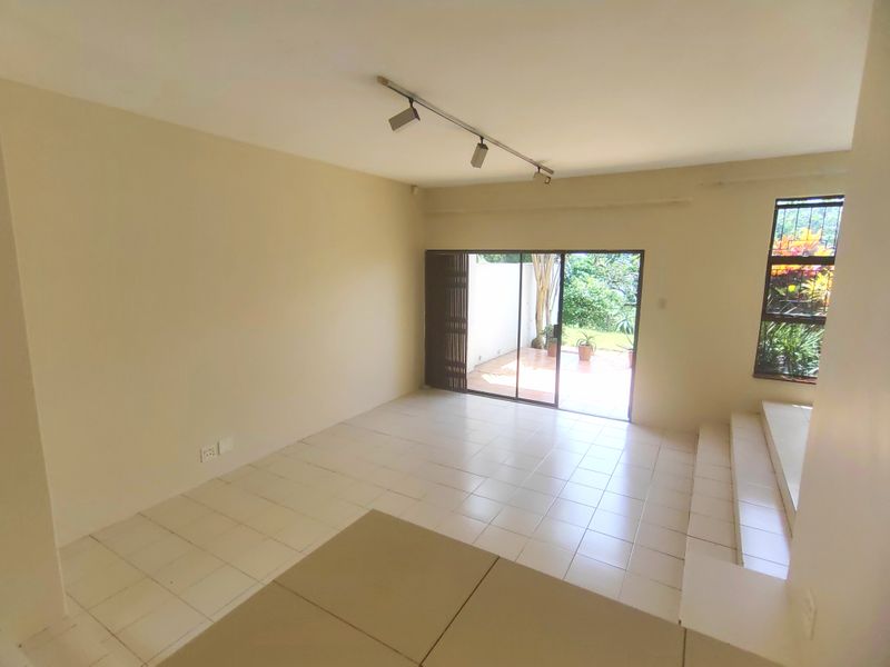 Spacious 3 Bedroom Townhouse With Views – Umgeni Park - Photo 5