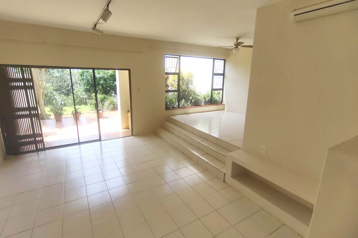 Spacious 3 Bedroom Townhouse With Views – Umgeni Park - Photo 4
