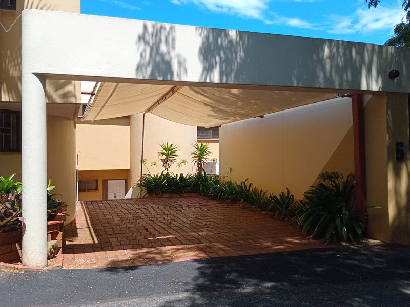 Spacious 3 Bedroom Townhouse With Views – Umgeni Park - Photo 4