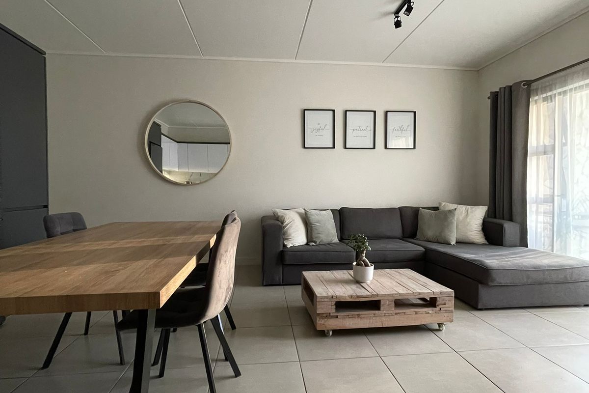 Modern 2-bedroom apartment in The Huntsman - Photo 3