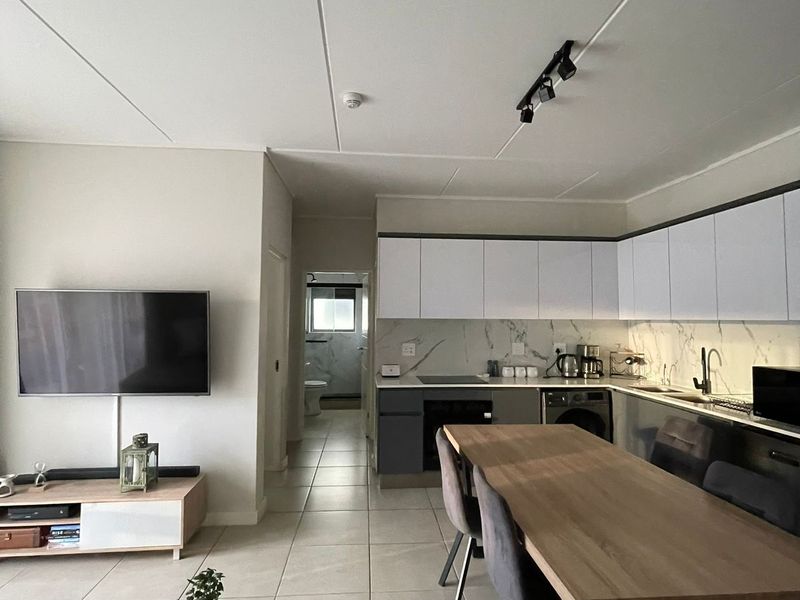 Modern 2-bedroom apartment in The Huntsman - Photo 5