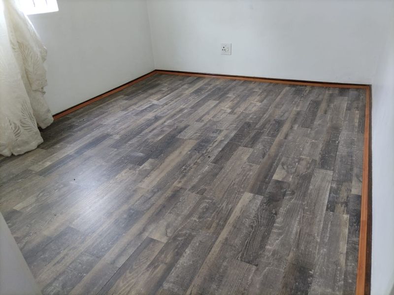 Charming 2-Bedroom Apartment in a Secure Complex - Photo 10