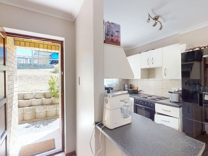 2-Bedroom Apartment for Sale in Westering - Photo 4