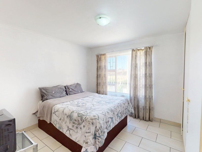 2-Bedroom Apartment for Sale in Westering - Photo 10