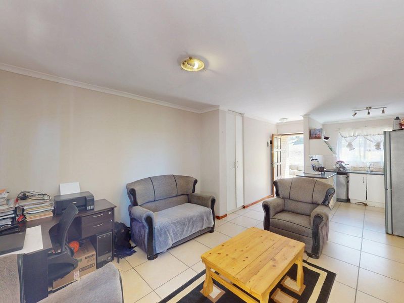 2-Bedroom Apartment for Sale in Westering - Photo 7