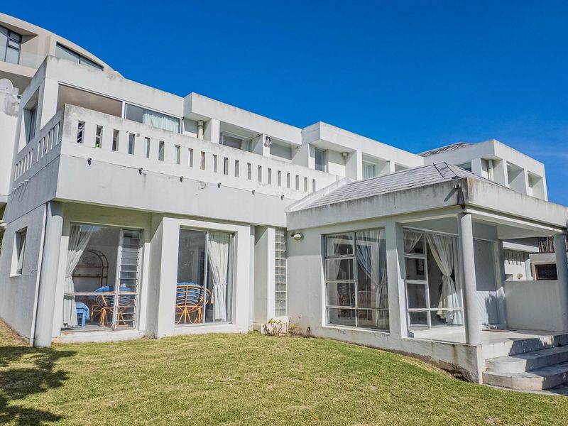 Steps from the Sand, Hear the Waves, Live the Lifestyle! - Photo 4