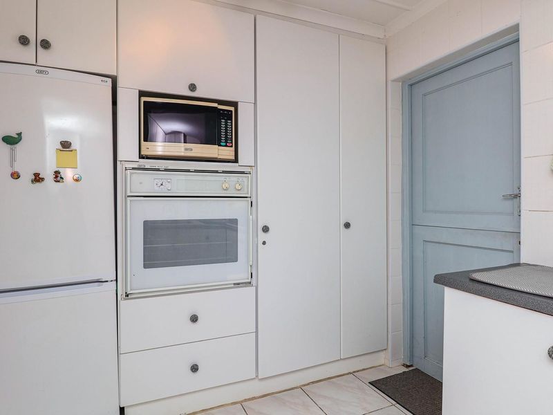 Steps from the Sand, Hear the Waves, Live the Lifestyle! - Photo 10