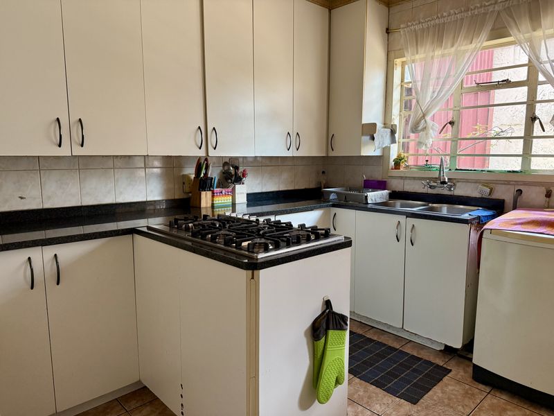 3 Bedroom Family Home with Conversion Potential - Photo 7