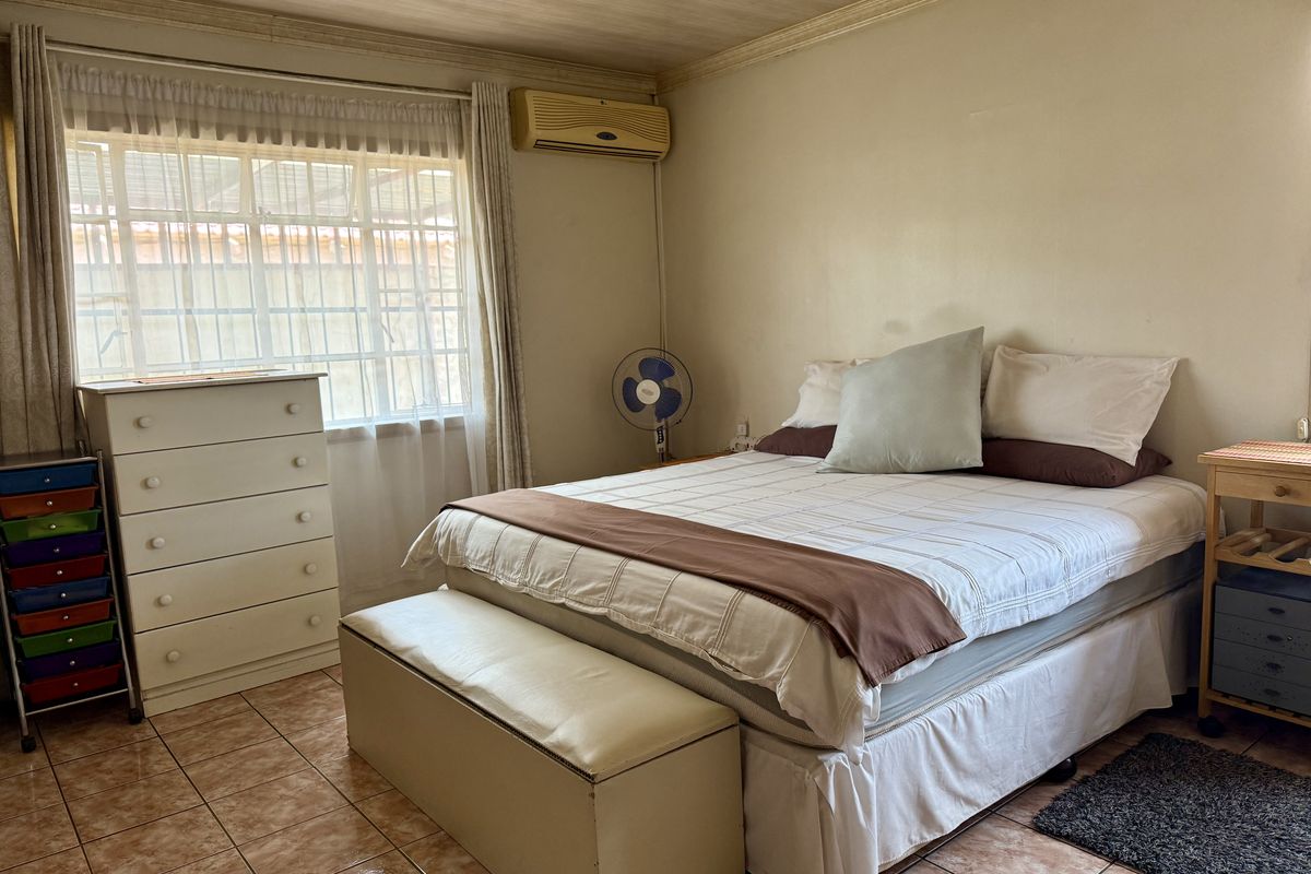 3 Bedroom Family Home with Conversion Potential - Photo 5