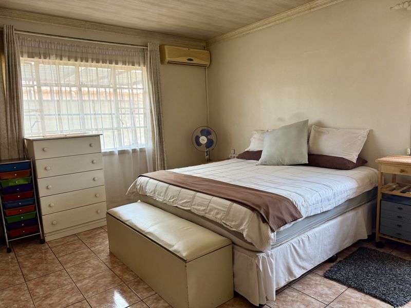 3 Bedroom Family Home with Conversion Potential - Photo 5