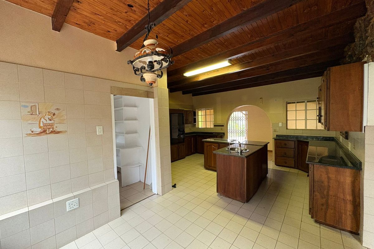 Spacious Family Living With Endless Potential & Suburban Charm - Photo 5