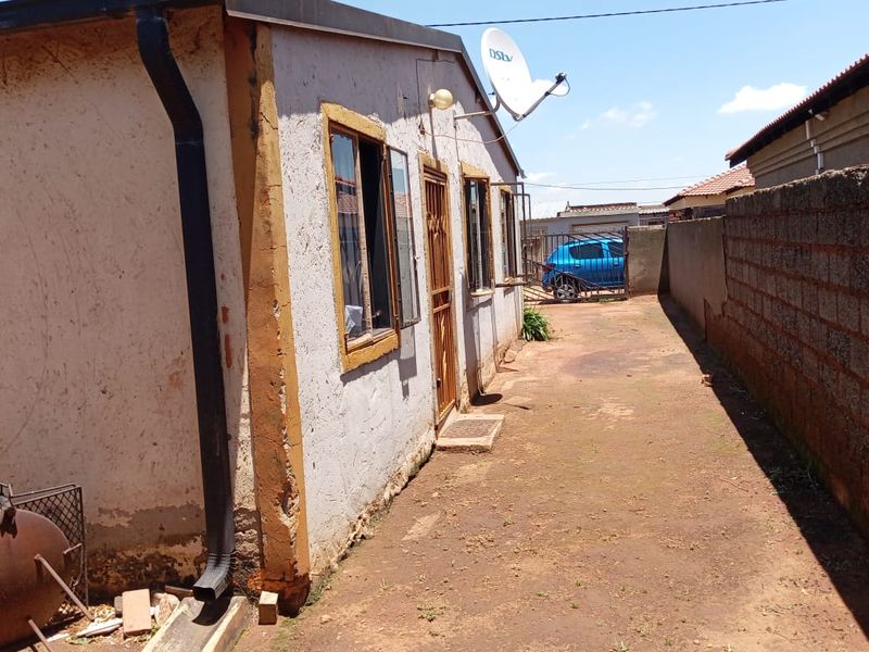 Comfortable 3-Bedroom Family Home with Open-Plan Kitchen - Photo 5