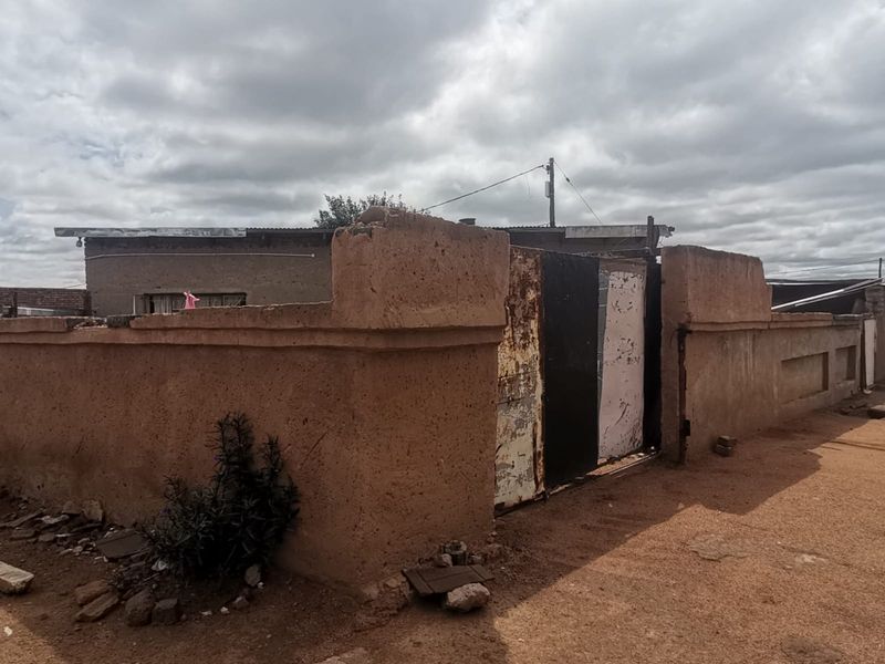 A Hidden Gem With Big Potential — Your Next Project in Letlhabile - Photo 10