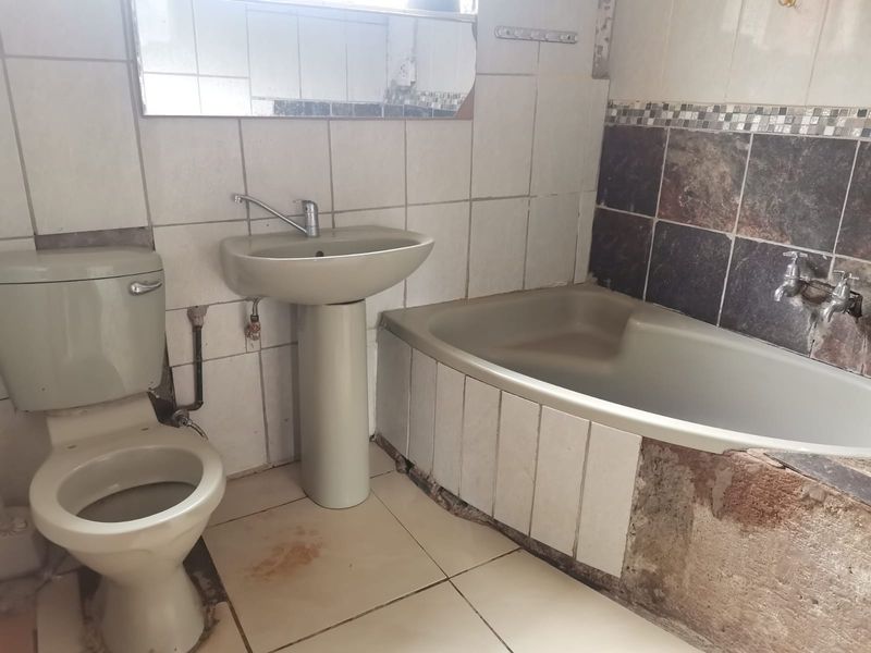 A Hidden Gem With Big Potential — Your Next Project in Letlhabile - Photo 6