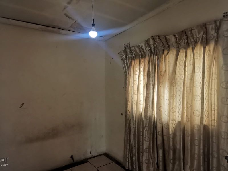 A Hidden Gem With Big Potential — Your Next Project in Letlhabile - Photo 4