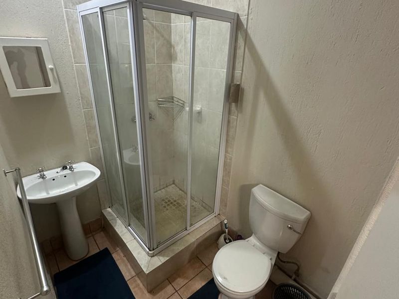 One Bedroom Apartment in Nelspruit Central - Photo 10