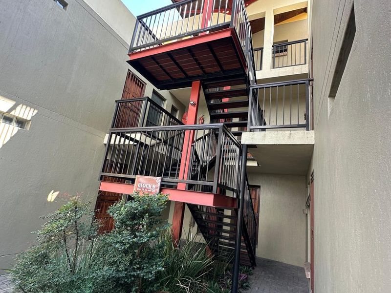 One Bedroom Apartment in Nelspruit Central - Photo 3